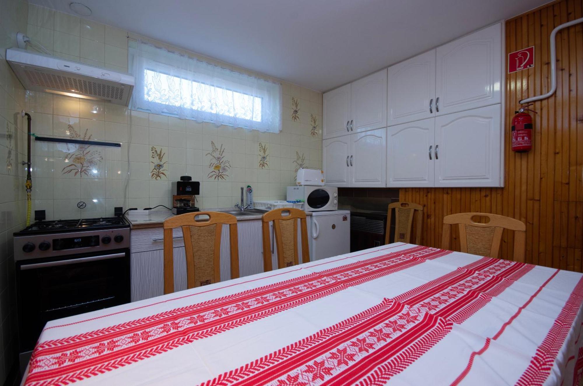 Amalia Apartman Gyula Eksteriør bilde